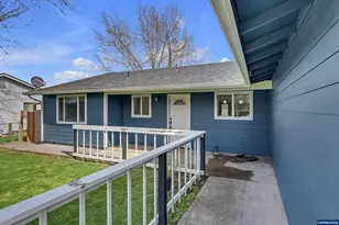 3026 Ella Ln NE, Salem, OR 97305 - Photo 4