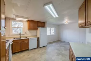 42069 Cut-Off Dr, Lebanon, OR 97355 - Photo 18