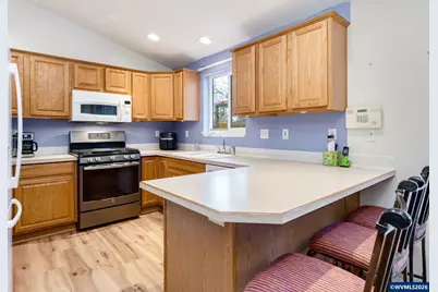 1869 Plateau St NE, Salem, OR 97305 - Photo 20