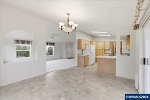 2120 Robins Ln SE, Salem, OR 97306 - Photo 12