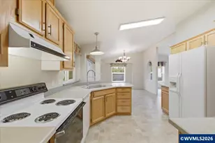 2120 Robins Ln SE, Salem, OR 97306 - Photo 20