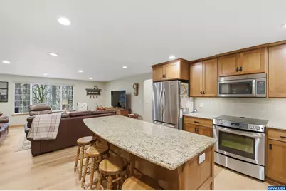 39692 Lacomb Dr, Lebanon, OR 97355 - Photo 20