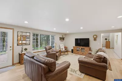 39692 Lacomb Dr, Lebanon, OR 97355 - Photo 24