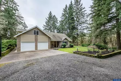 39692 Lacomb Dr, Lebanon, OR 97355 - Photo 1