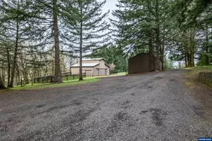 39692 Lacomb Dr, Lebanon, OR 97355 - Photo 46