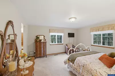 39692 Lacomb Dr, Lebanon, OR 97355 - Photo 26