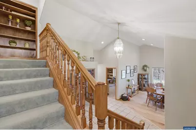 39692 Lacomb Dr, Lebanon, OR 97355 - Photo 8