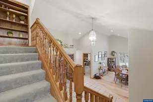 39692 Lacomb Dr, Lebanon, OR 97355 - Photo 8