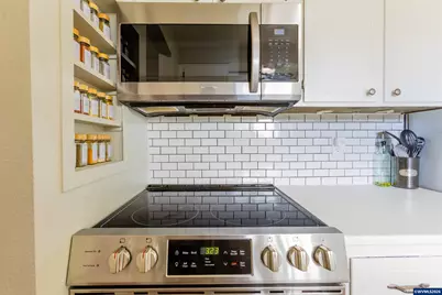 6097 SW Lanier St, Albany, OR 97321 - Photo 10