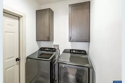 547 W 4th St, Coquille, OR 97423 - Photo 22