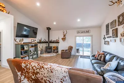 547 W 4th St, Coquille, OR 97423 - Photo 18