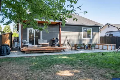 547 W 4th St, Coquille, OR 97423 - Photo 42