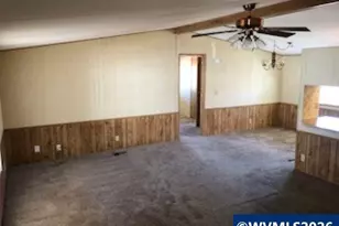 300 SE Lacreole Dr, Dallas, OR 97338 - Photo 12