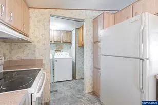 300 SE Lacreole Dr, Dallas, OR 97338 - Photo 20