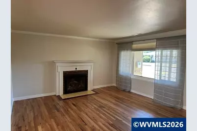 451 E St, Lebanon, OR 97355 - Photo 4