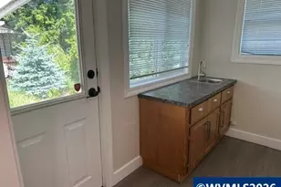 451 E St, Lebanon, OR 97355 - Photo 12