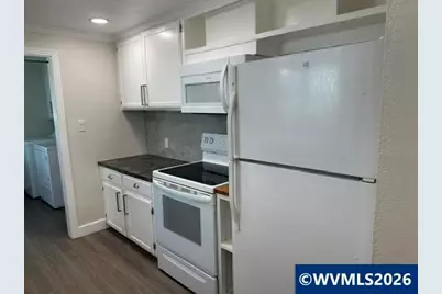 451 E St, Lebanon, OR 97355 - Photo 6