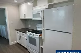 451 E St, Lebanon, OR 97355 - Photo 6