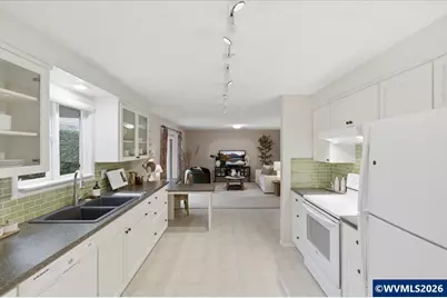 3901 Ash Av SE, Salem, OR 97302 - Photo 10