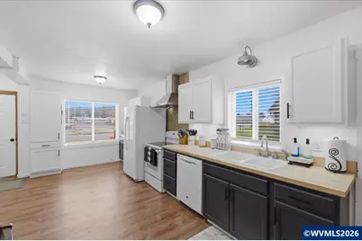 1154 S Second St, Lebanon, OR 97355 - Photo 10