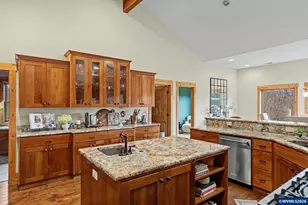 1970 Landaggard Dr NW, Salem, OR 97304 - Photo 18