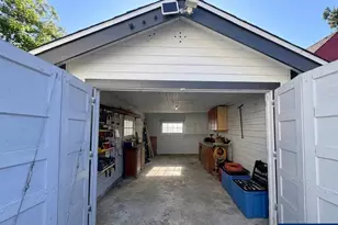 355 24th St SE, Salem, OR 97301 - Photo 24