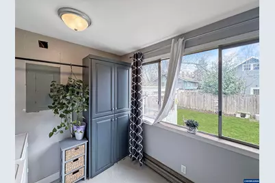 355 24th St SE, Salem, OR 97301 - Photo 10