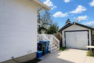 355 24th St SE, Salem, OR 97301 - Photo 22