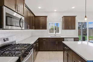 4465 Bounty Pl NE, Albany, OR 97322 - Photo 18