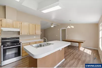 905 Mountain View Rd, Sweet Home, OR 97386 - Photo 10