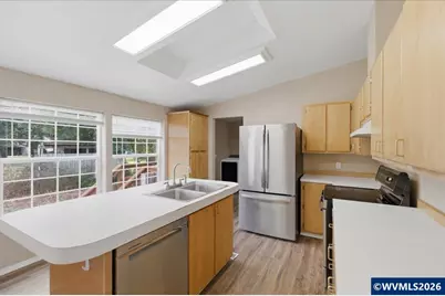 905 Mountain View Rd, Sweet Home, OR 97386 - Photo 4