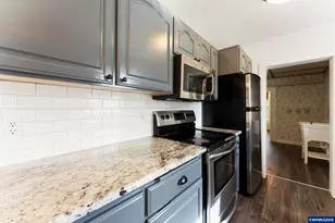 3303 Long St, Sweet Home, OR 97386 - Photo 8