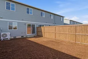 1446 Laura Vista Dr NW, Albany, OR 97321 - Photo 2