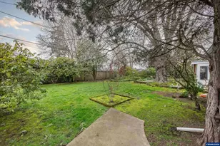 2420 Pine Ln SE, Albany, OR 97322 - Photo 32