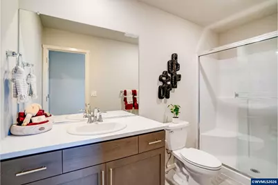892 Sifuentez Ct, Woodburn, OR 97071 - Photo 26