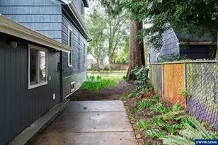 1139 NW Yamhill St, McMinnville, OR 97128 - Photo 36