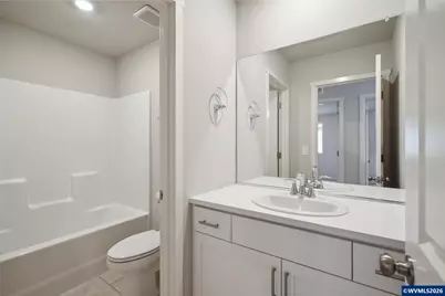 740 Merriott Ln, Woodburn, OR 97071 - Photo 4