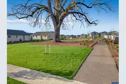 740 Merriott Ln, Woodburn, OR 97071 - Photo 20