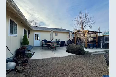 1335 1st Av, Sweet Home, OR 97386 - Photo 20