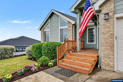 813 SW 8th St, Sublimity, OR 97385 - Photo 6