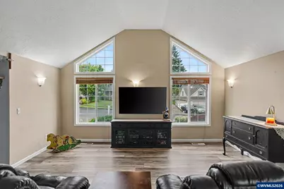 813 SW 8th St, Sublimity, OR 97385 - Photo 10