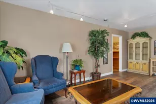 1090 15th St NE, Salem, OR 97301 - Photo 10