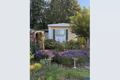 82274 River Dr, Creswell, OR 97426 - Photo 2