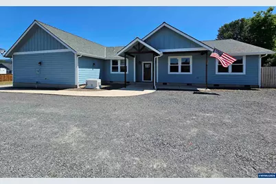 4581 Kalmia St, Sweet Home, OR 97386 - Photo 1