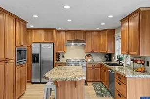 3753 Galloway St S, Salem, OR 97302 - Photo 14