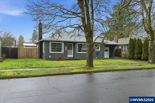 1084 24th St NE, Salem, OR 97301 - Photo 1