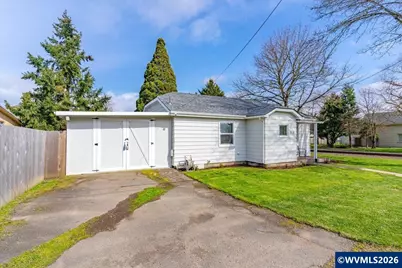 212 Picture St, Independence, OR 97351 - Photo 2