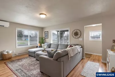 212 Picture St, Independence, OR 97351 - Photo 8