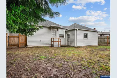 180 Eaton St, Lebanon, OR 97355 - Photo 28