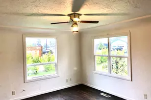 825 Treewood Ln SE, Salem, OR 97317 - Photo 4